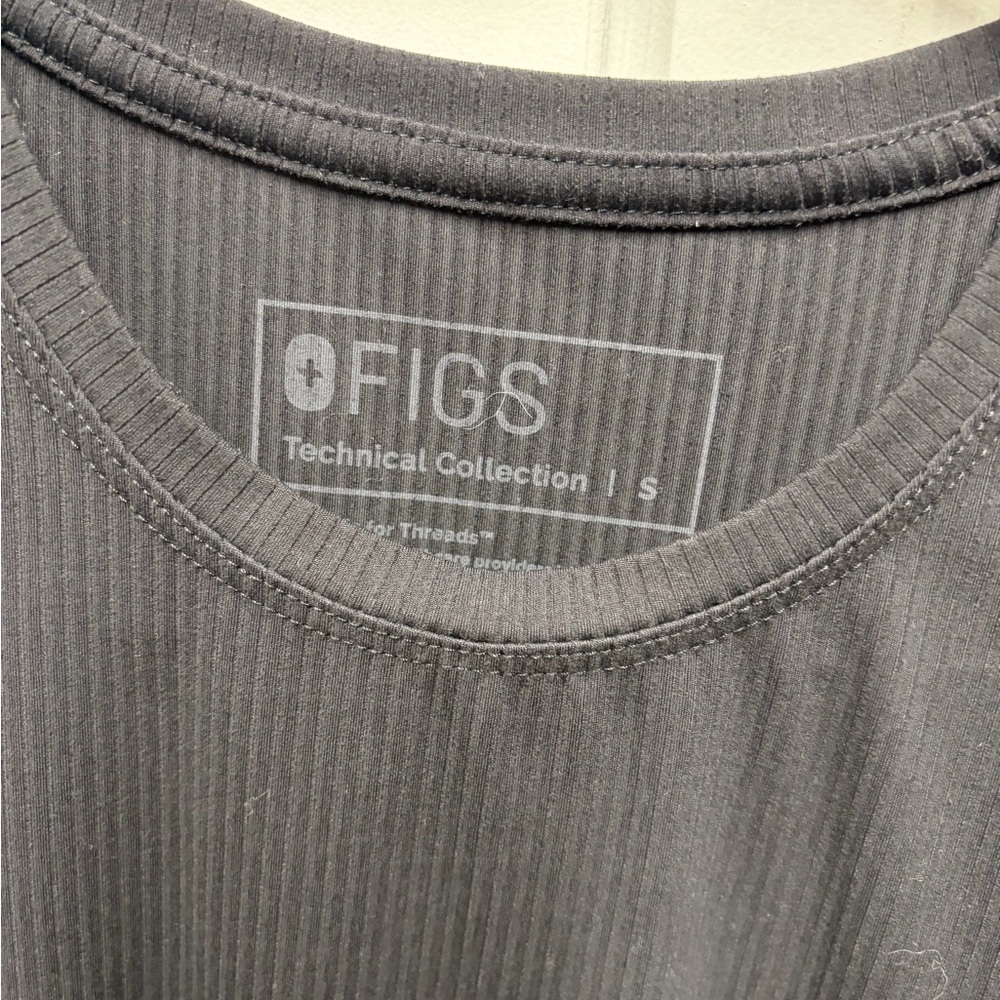 Figs Black Ribbed Long Sleeve Underscrub - Picture 2 of 3